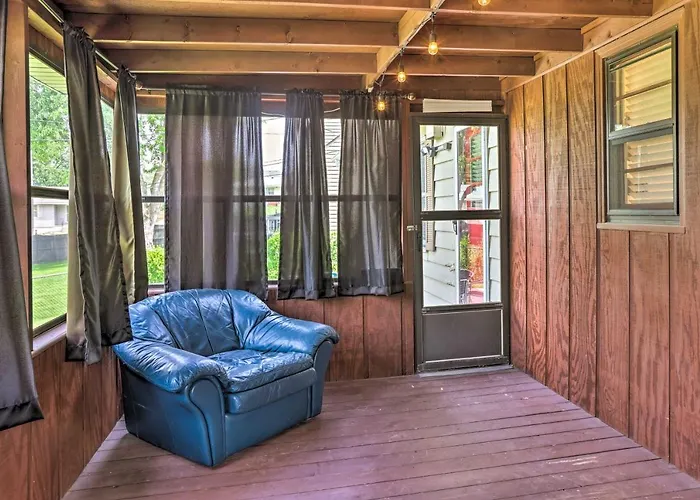 6 Mi To Old Market: Home W/ Bbq-Ready Patio!