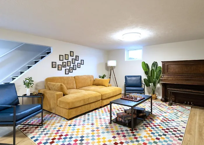 Vintage Modern Mid-Century Gem