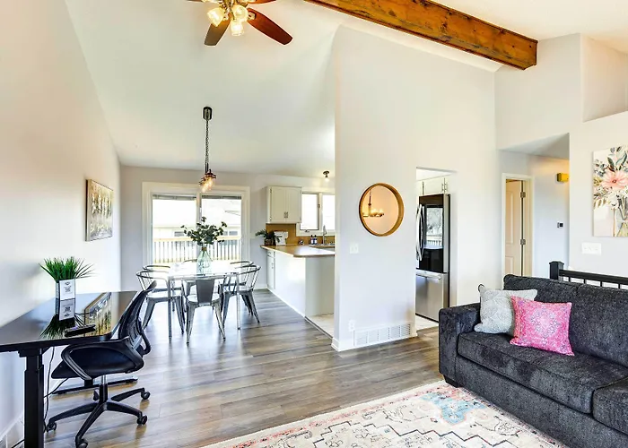 Pet-Friendly Omaha Vacation Rental W/ Deck!
